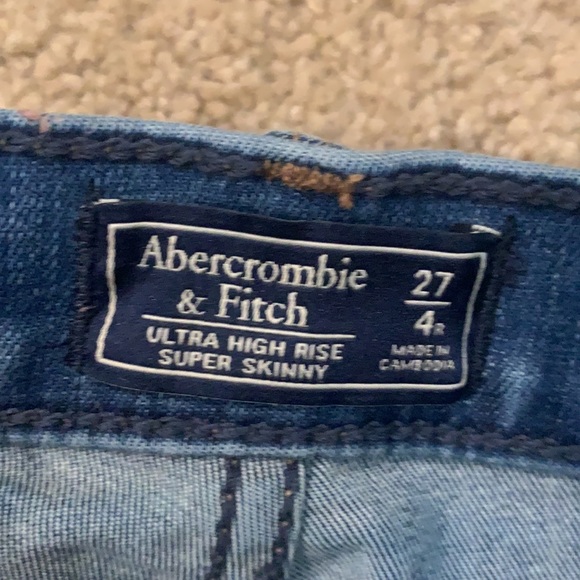 Jeans - Picture 3 of 3